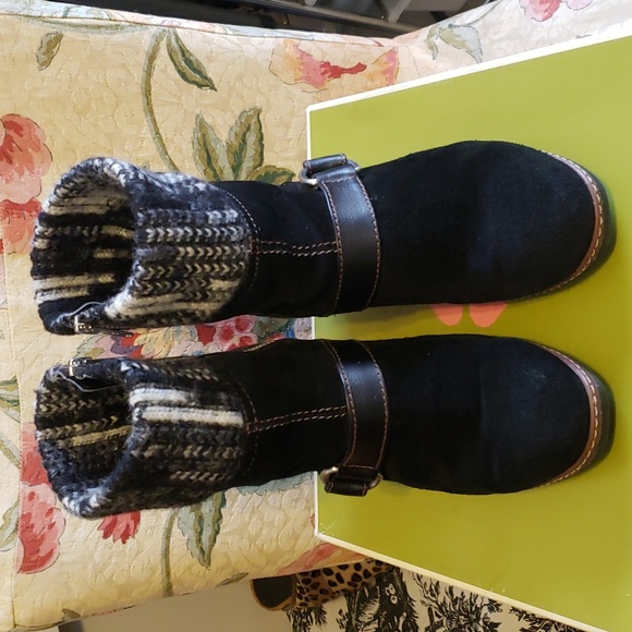 Naturalizer, Kenning Wedge Bootie in Black, Size 8 1/2. - Picture 3 of 9